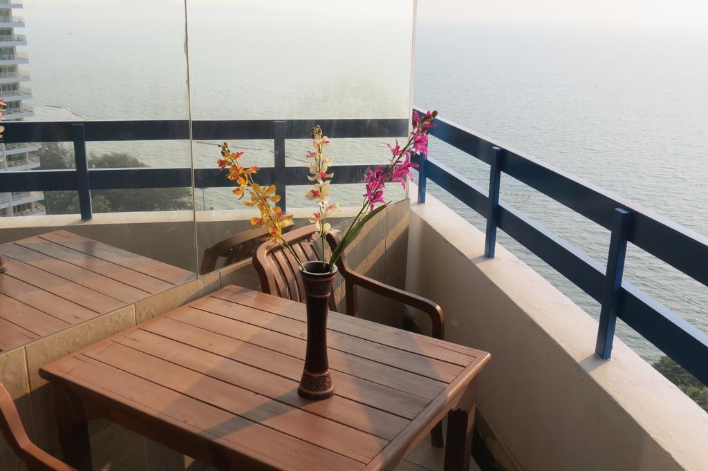 Jomtien Plaza Suite Apartments Camera foto