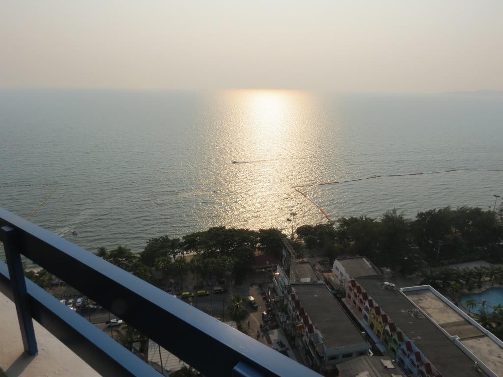 Jomtien Plaza Suite Apartments Camera foto